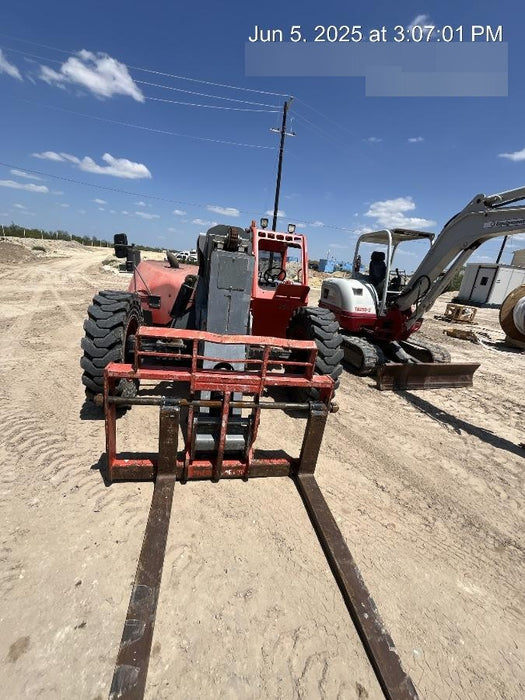 2016 Skyjack SJ843 TH 60" Carriage, Solid Tires