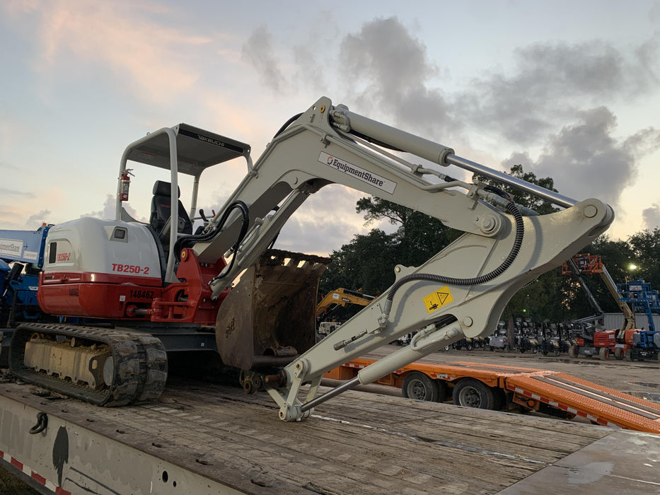 2021 TAKEUCHI TB250-2