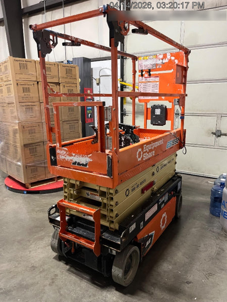 2022 JLG ES1932