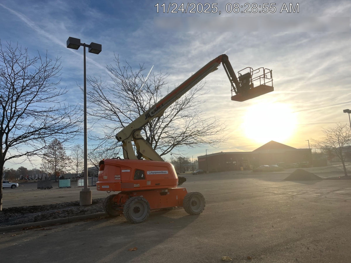 2020 JLG 660SJ