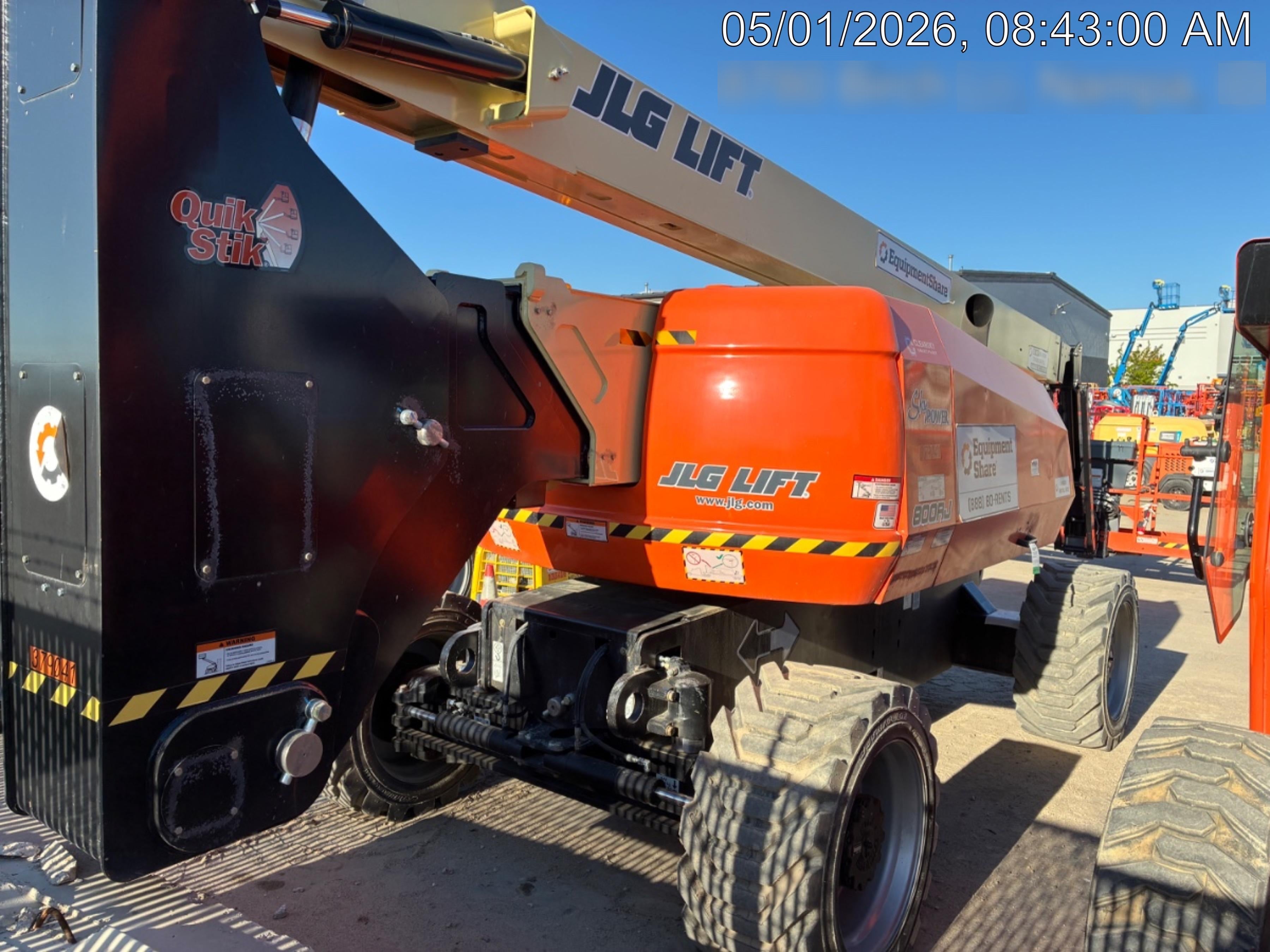 2023 JLG 800AJ