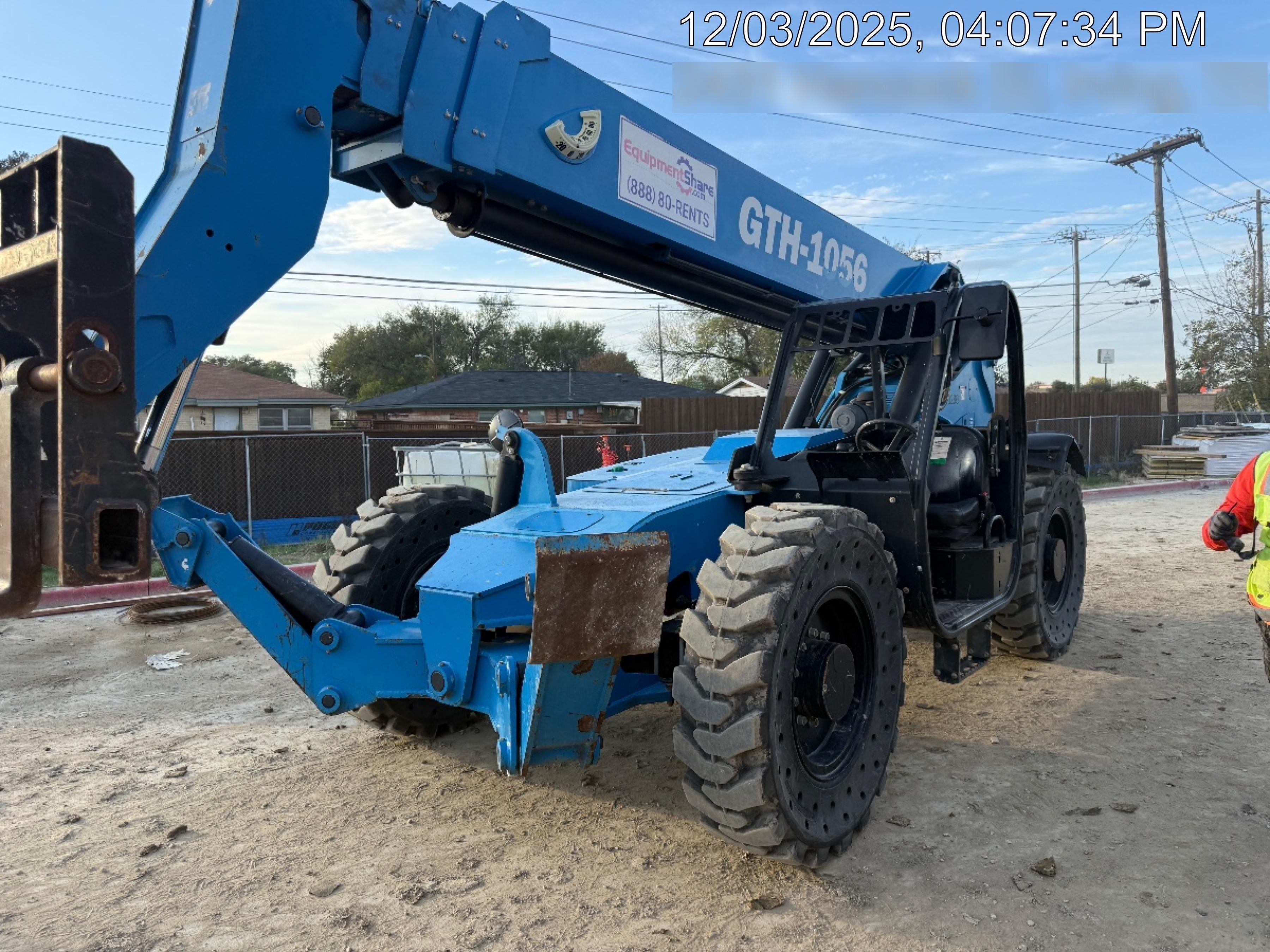 2017 GENIE GTH-1056