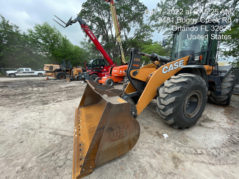 2018 Case 821G CLOSED CAB, 1 FUNCTION, JRB 418 STYLE HYD COUPLER