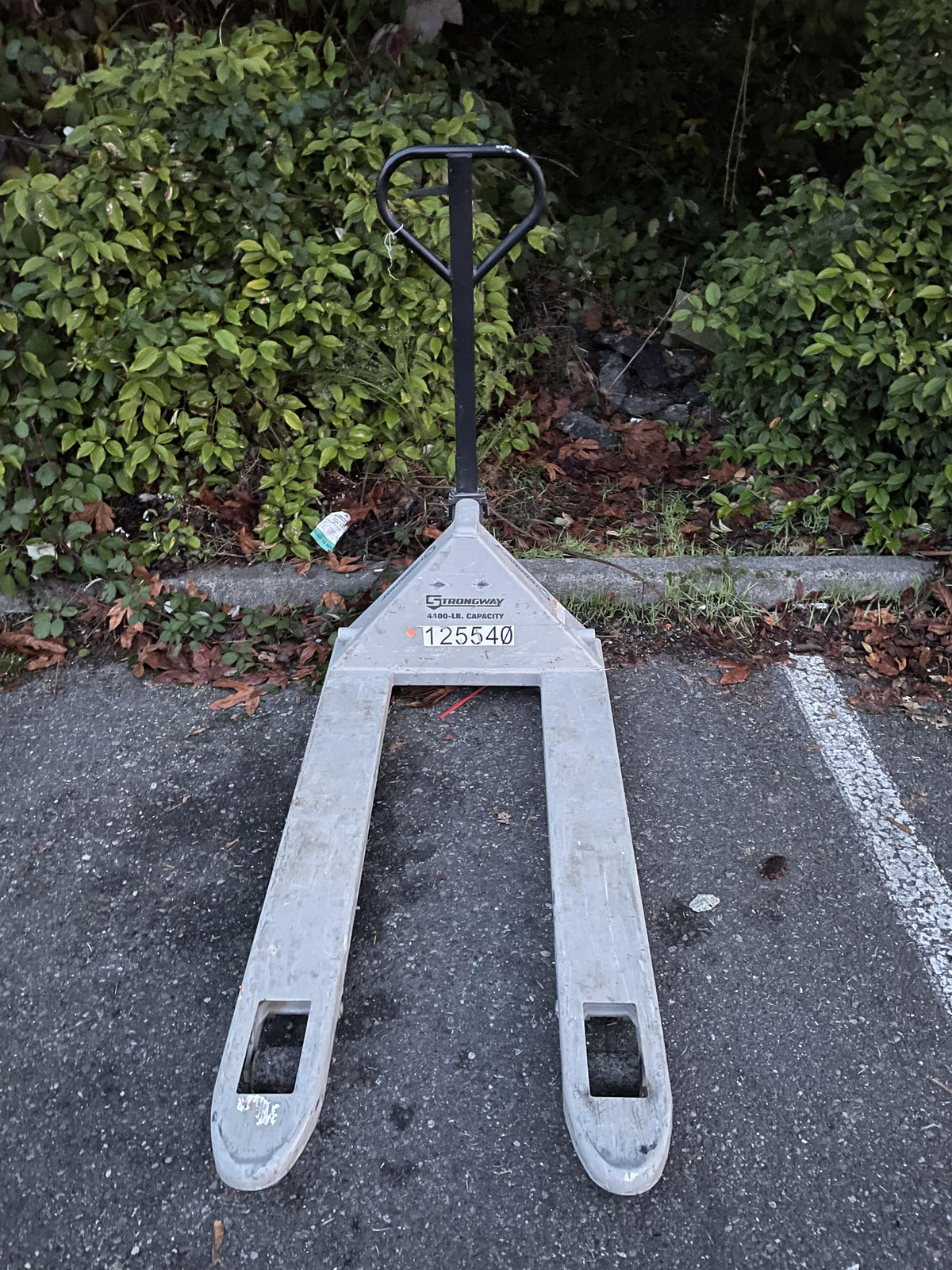 2021 STRONGWAY 4400 lb Pallet Jack