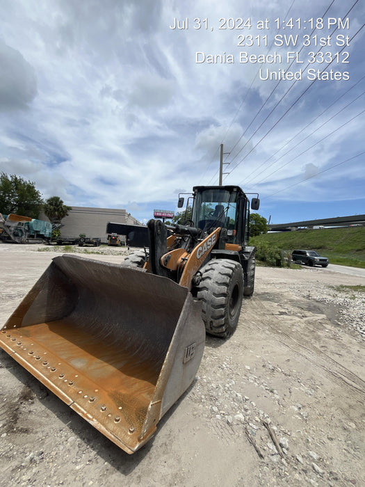 2018 Case 721G CLOSED CAB, 1 FUNCTION, JRB 416 STYLE HYD COUPLER