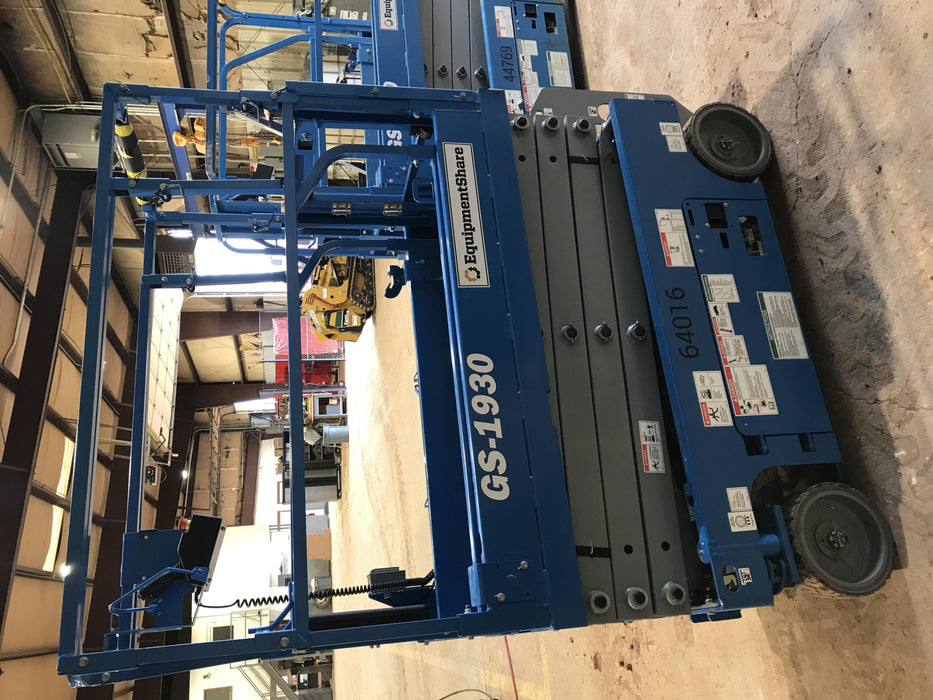 2020 Genie GS-1930 Solid Non Marking Tires, Beacon, Folding rails with half height swing gate