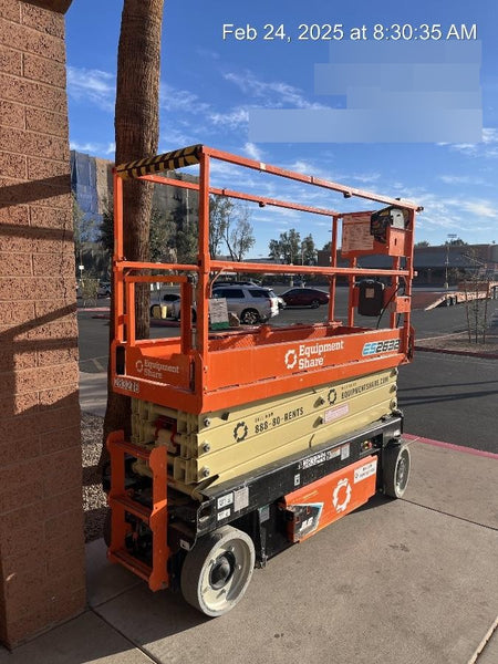 2022 JLG ES2632