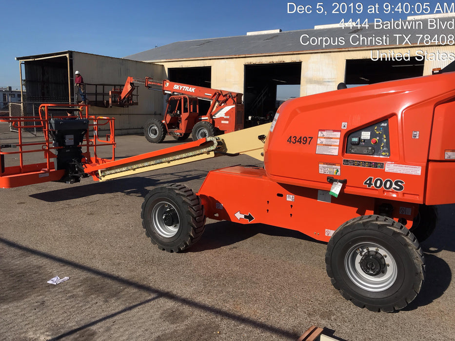 2019 JLG 400S