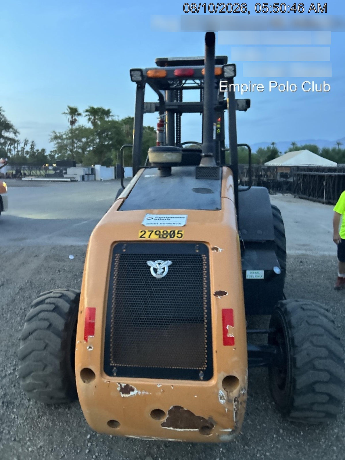 2023 CASE 588H