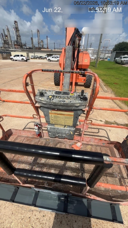2020 JLG 800AJ