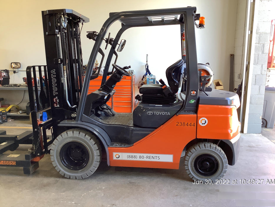 2022 TOYOTA 50-8FGU25