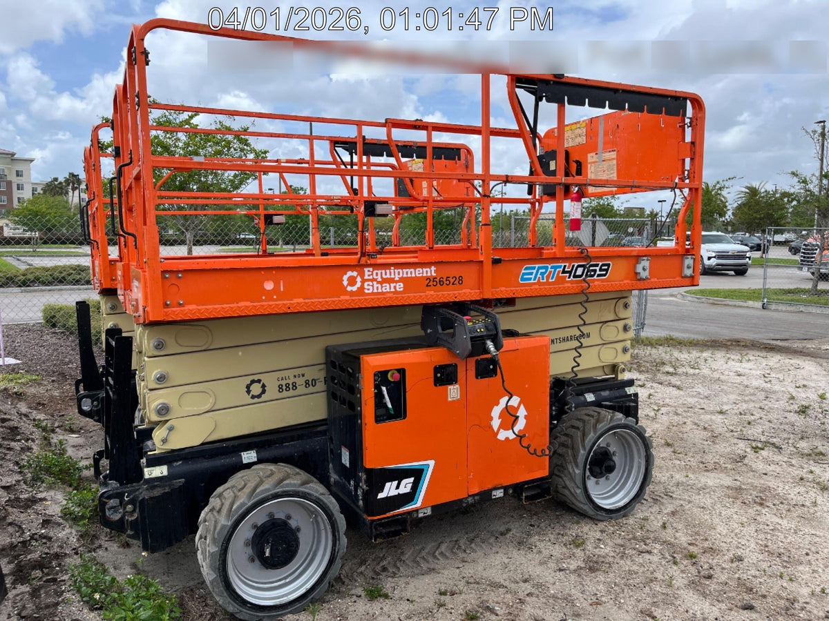 2022 JLG ERT4069