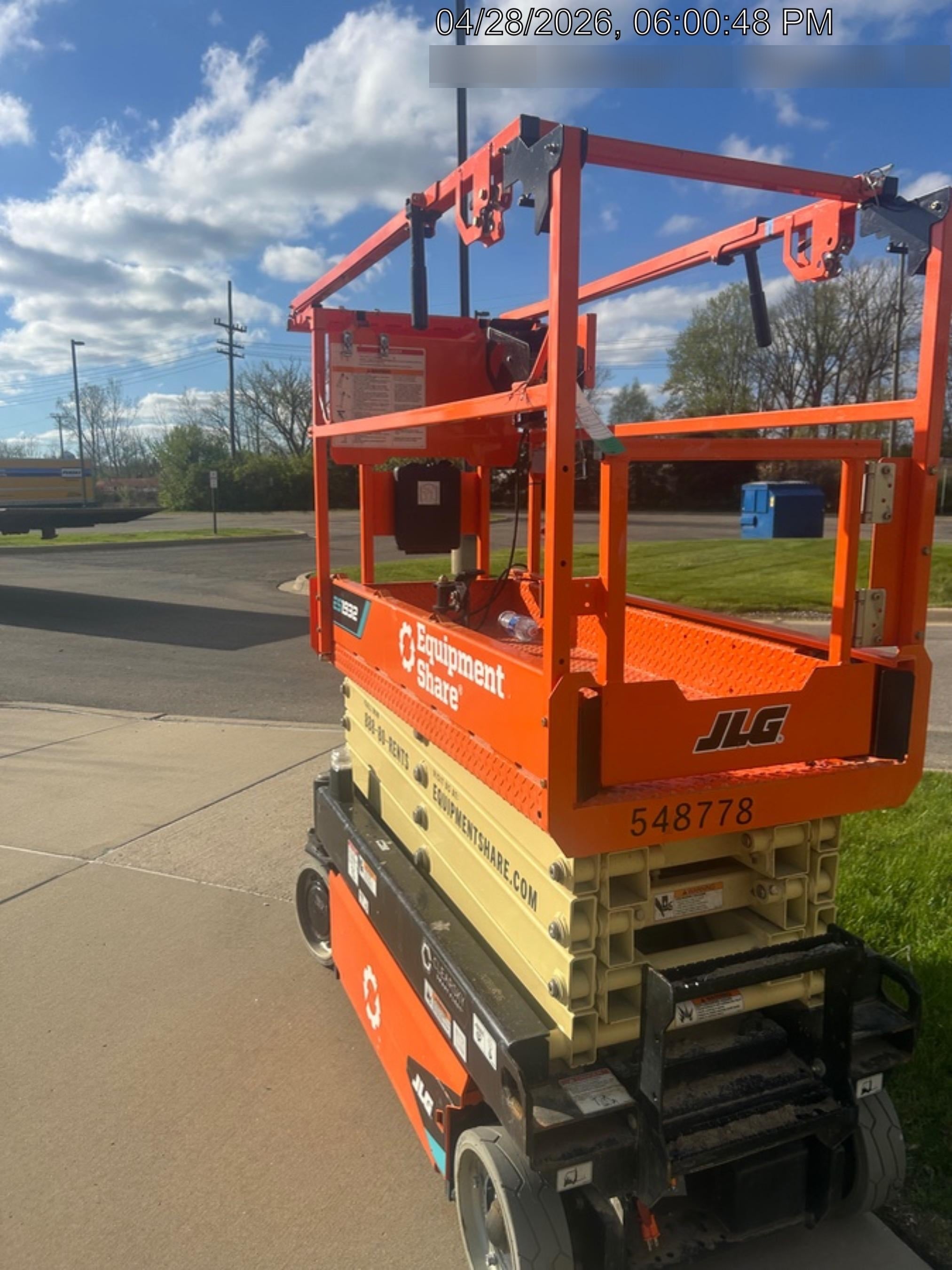 2025 JLG ES1932