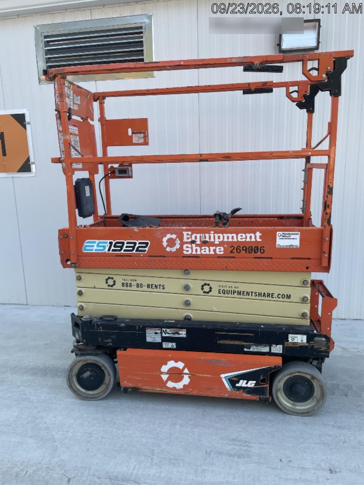 2022 JLG ES1932