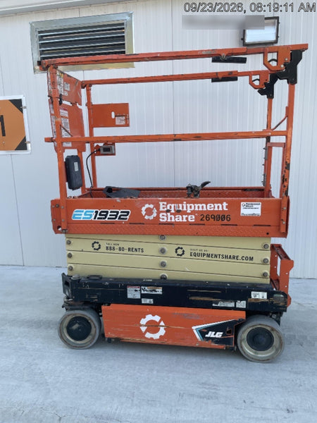 2022 JLG ES1932