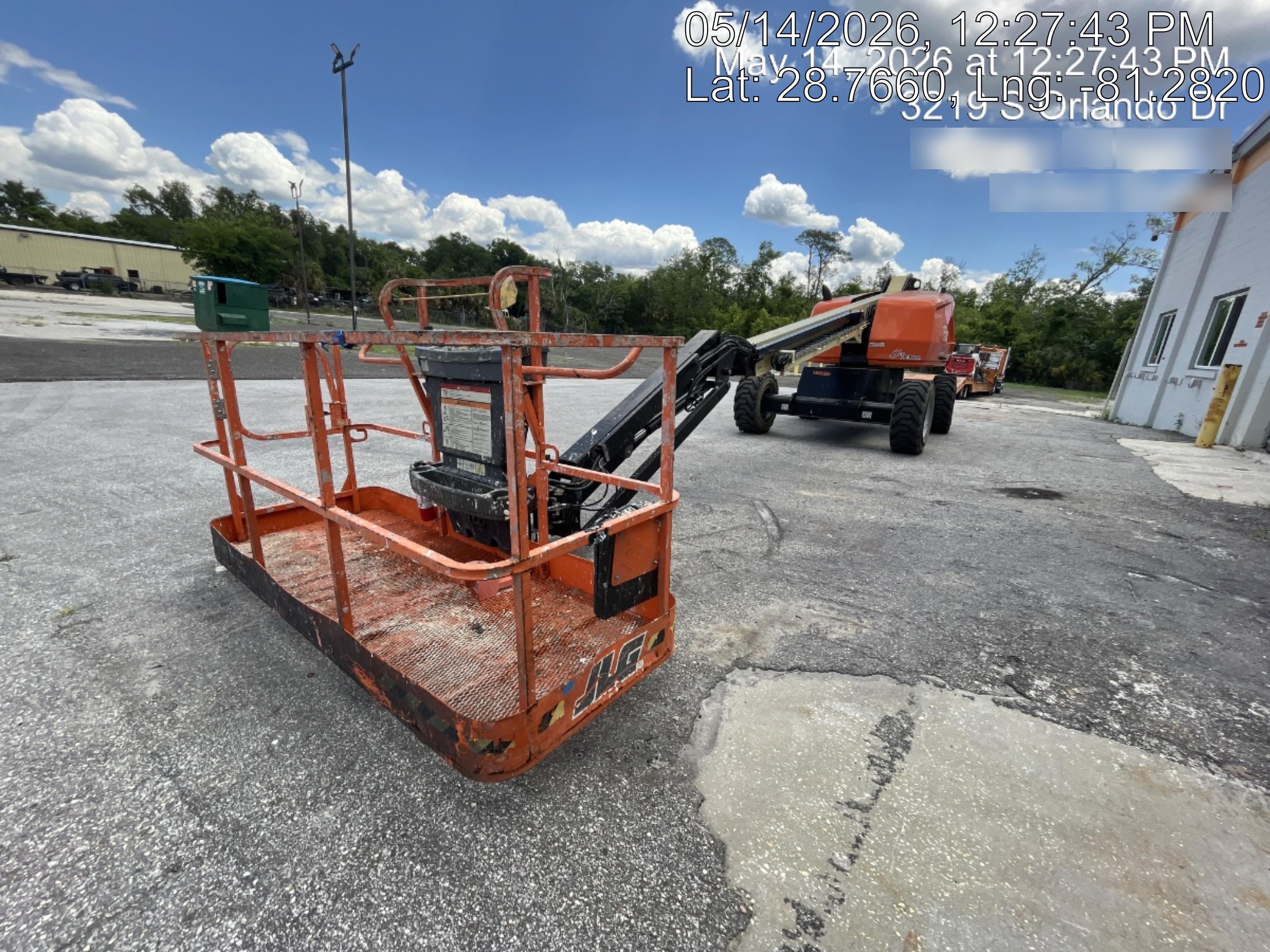 2023 JLG 460SJ