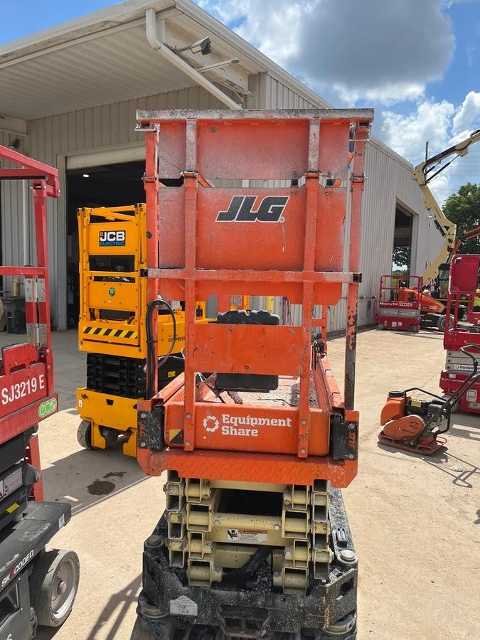 2022 JLG ES1932