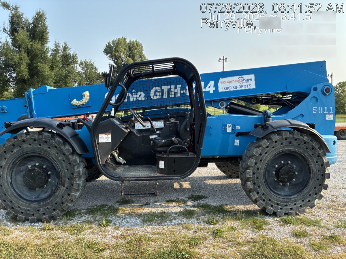 2017 Genie GTH-844 Genie GTH-844, Solid Tires, 60" carriage/forks, Open ROPS, Work Lights