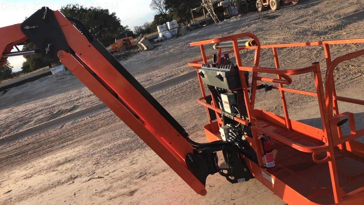 2019 JLG 600AJ