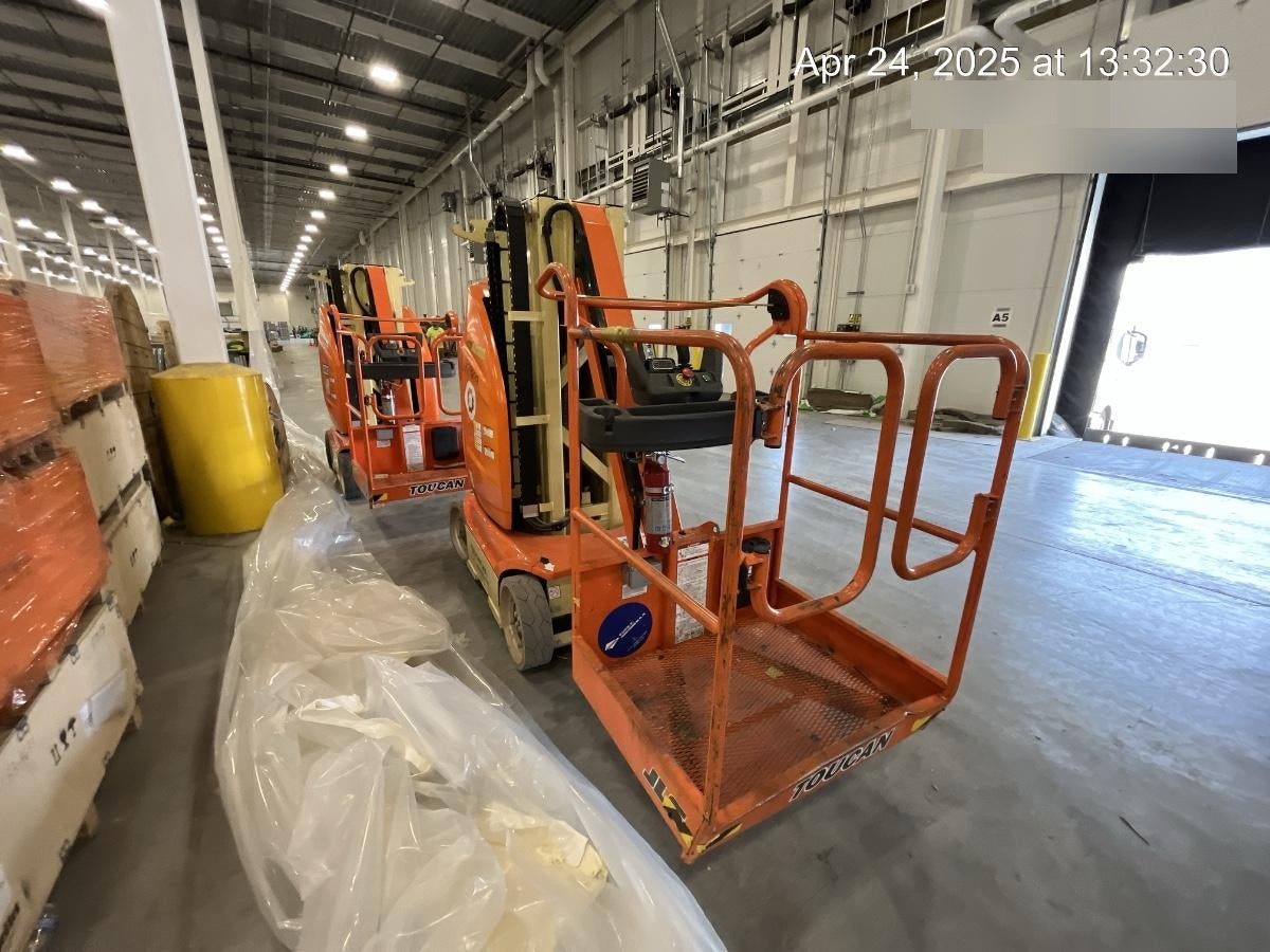 2022 JLG 26E