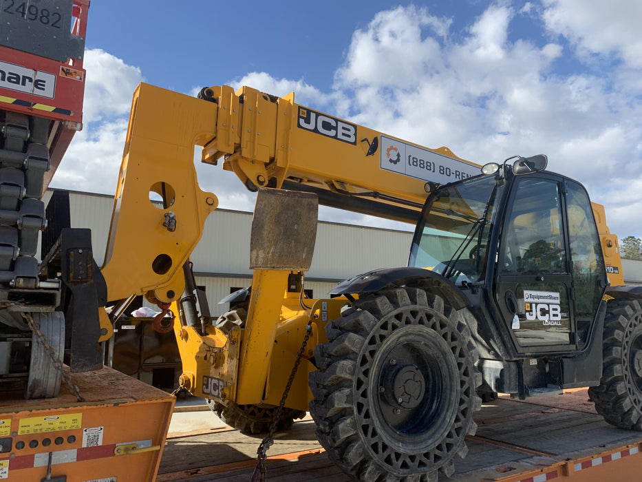 2019 JCB 510-56 Enclosed Cab, 74 HP, Solid Tires, Worklights, Beacon, Aux Hydraulics, Lifting Eye w/66" Carriage/60" Forks