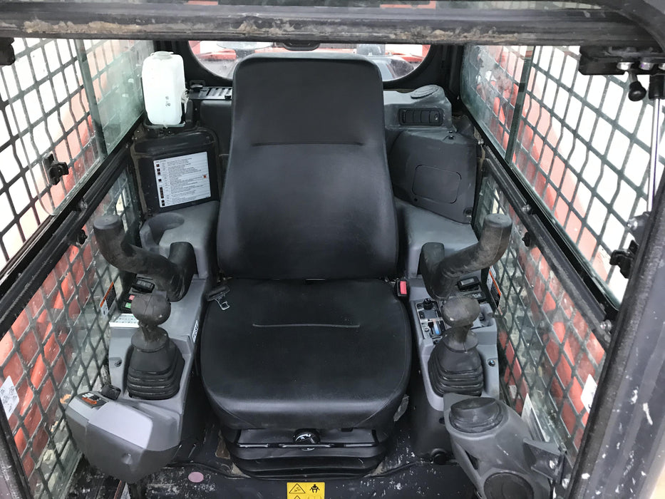 2019 Kubota SVL95-2S Cab/Heat/Air, Standard Tracks, Standard Flow, Hydraulic QC 80" HD w/ Smooth Cutting Edge