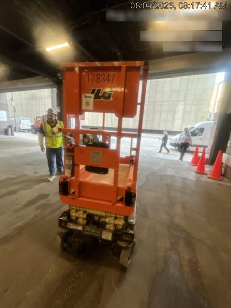2021 JLG ES1330L