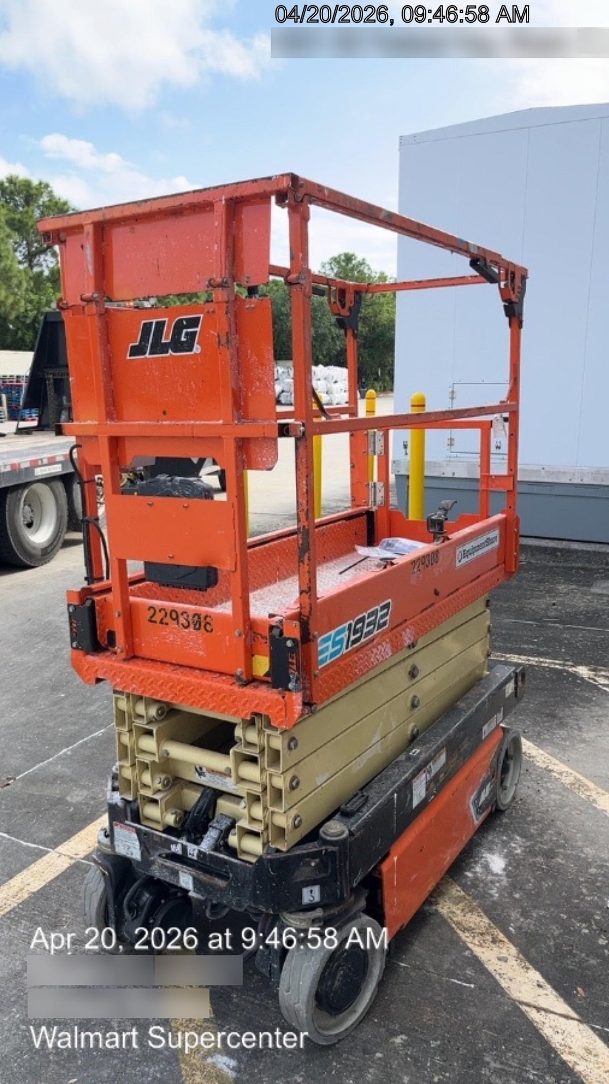 2022 JLG ES1932