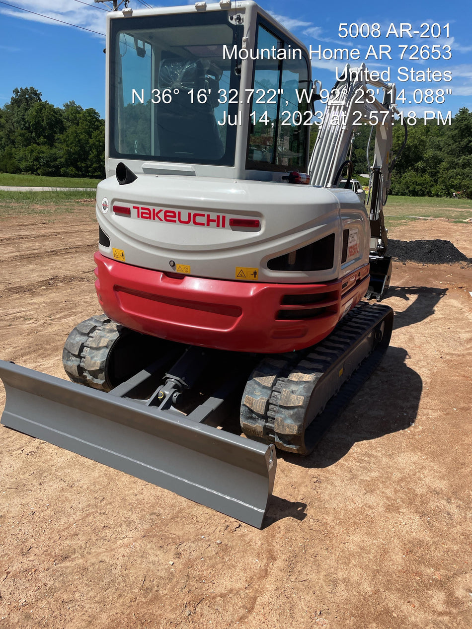 2023 TAKEUCHI TB250-2CR