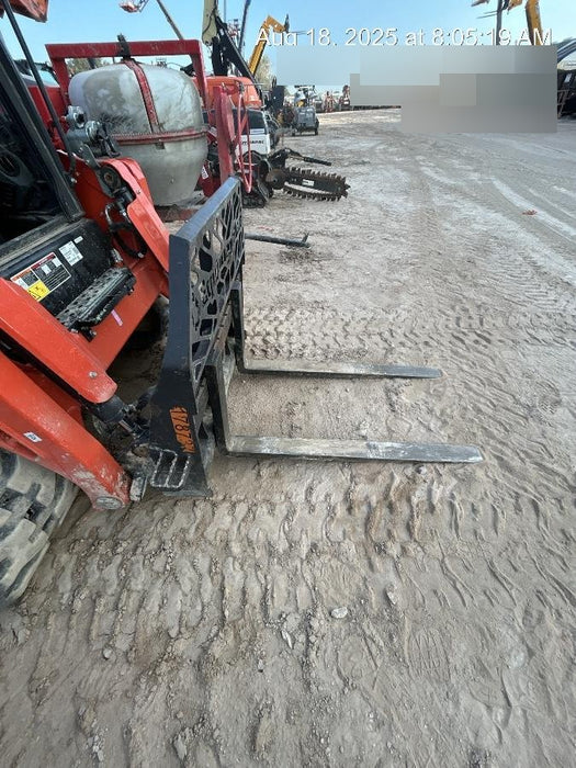 2021 PALADIN 48" Pallet Forks - Paladin