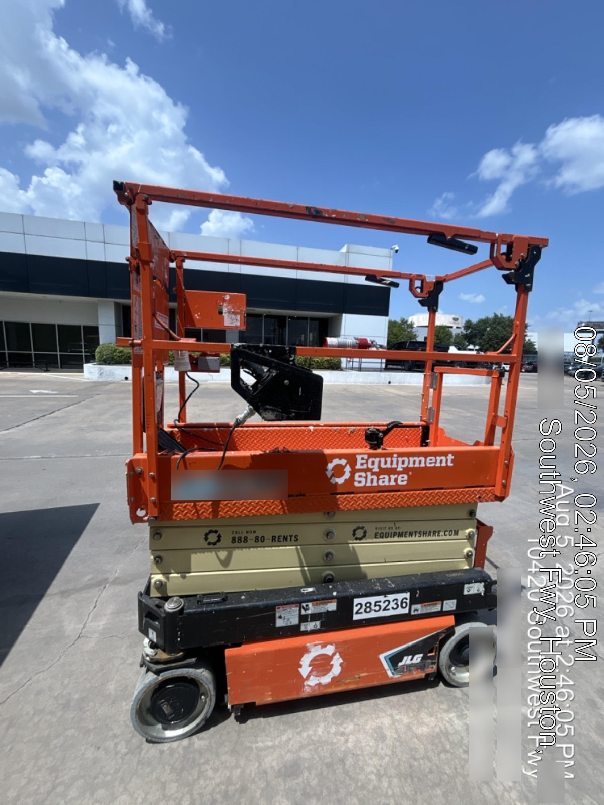 2022 JLG ES1932
