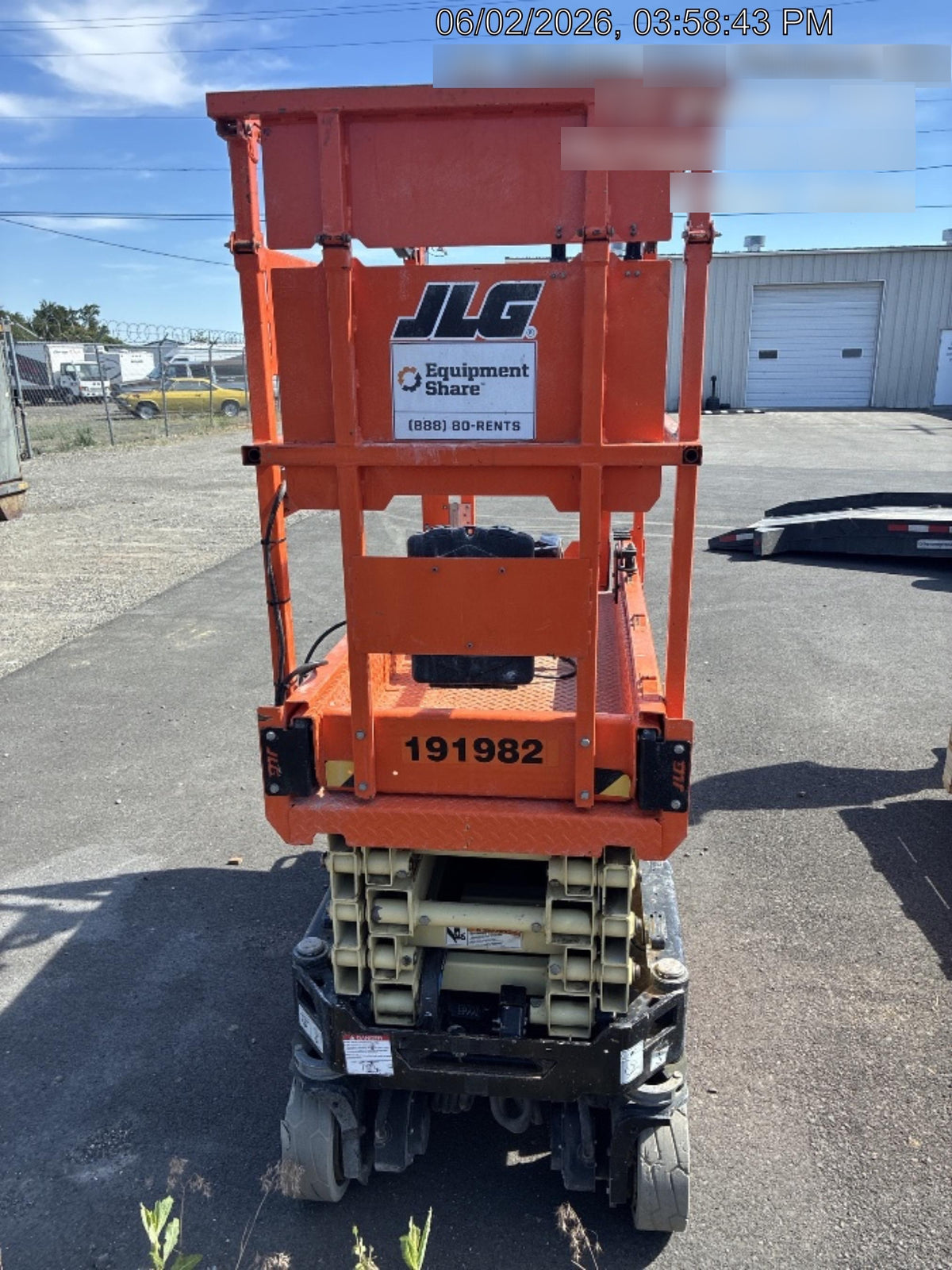2021 JLG ES1932