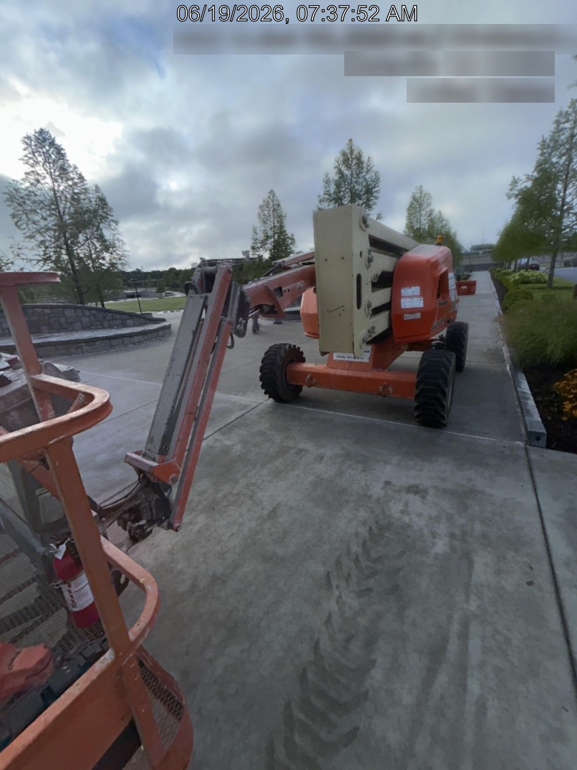 2019 JLG 450AJ