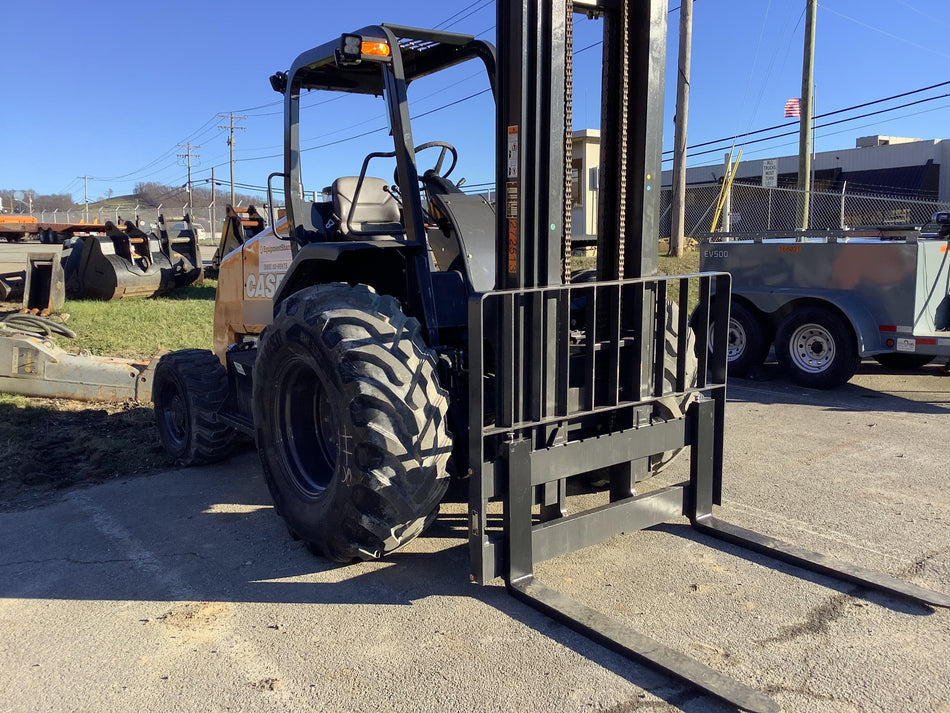 2023 CASE 588H