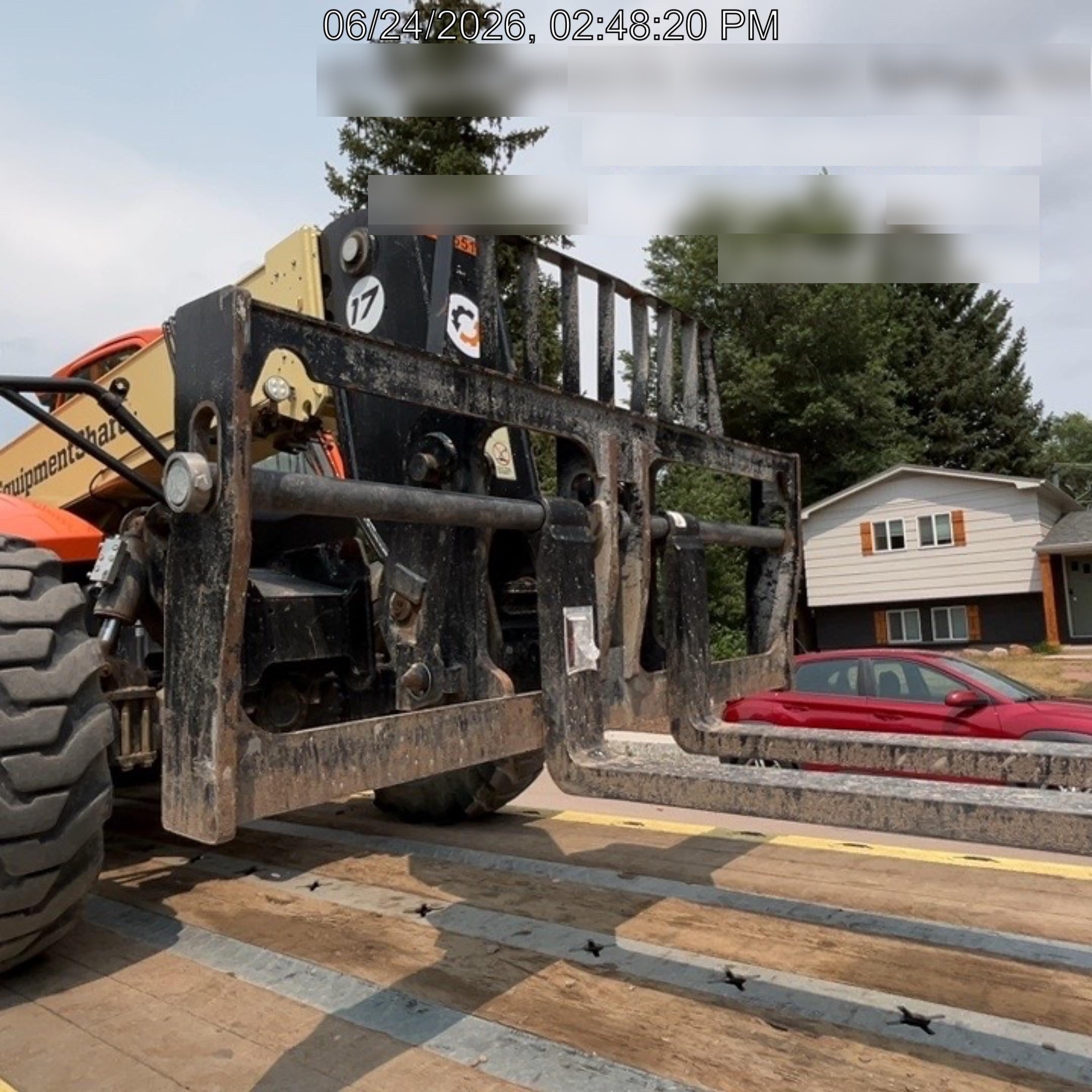 2023 JLG 1732