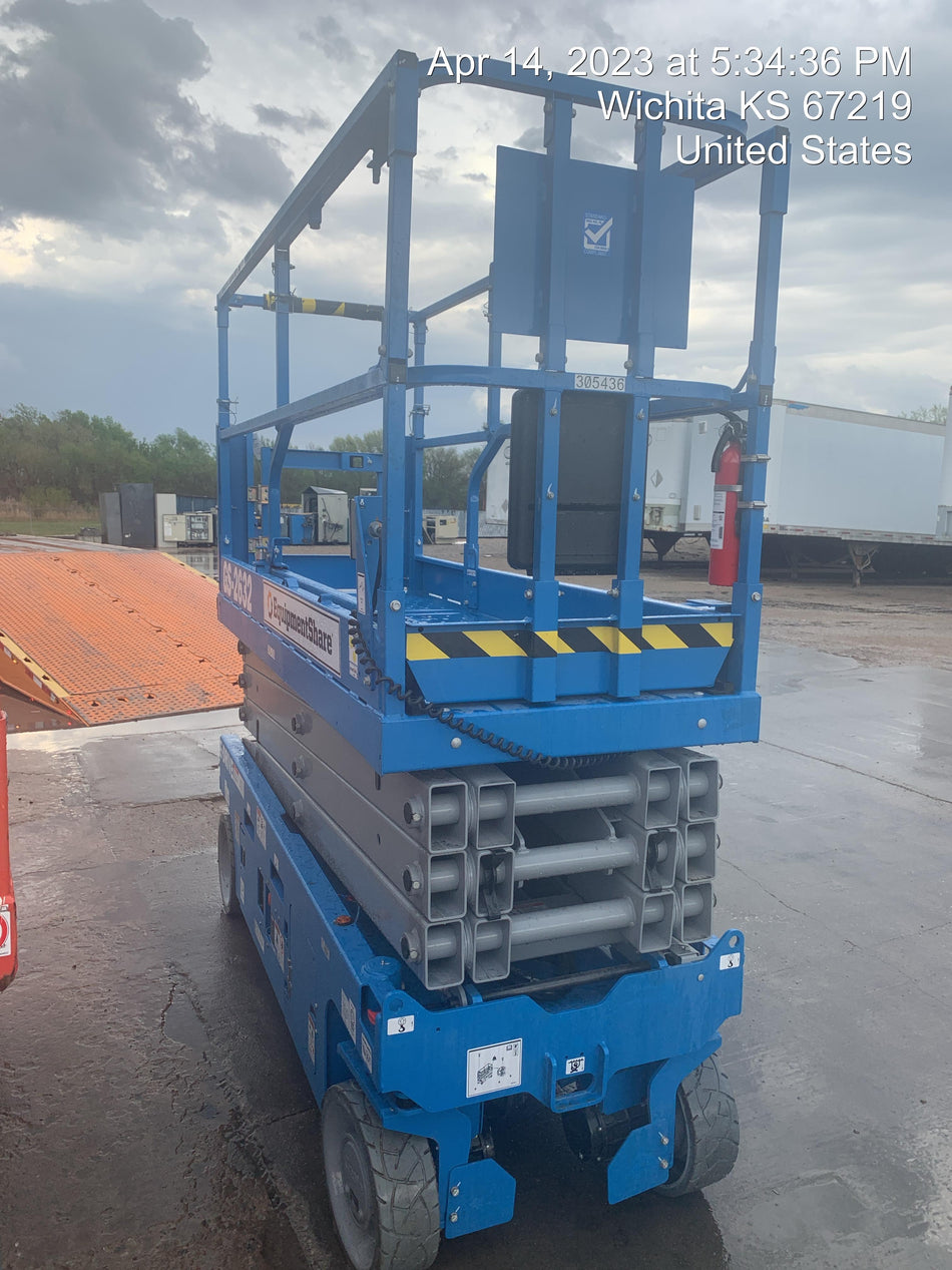 2023 GENIE GS-2632