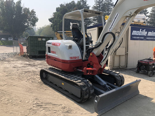 2020 TAKEUCHI TB250-2