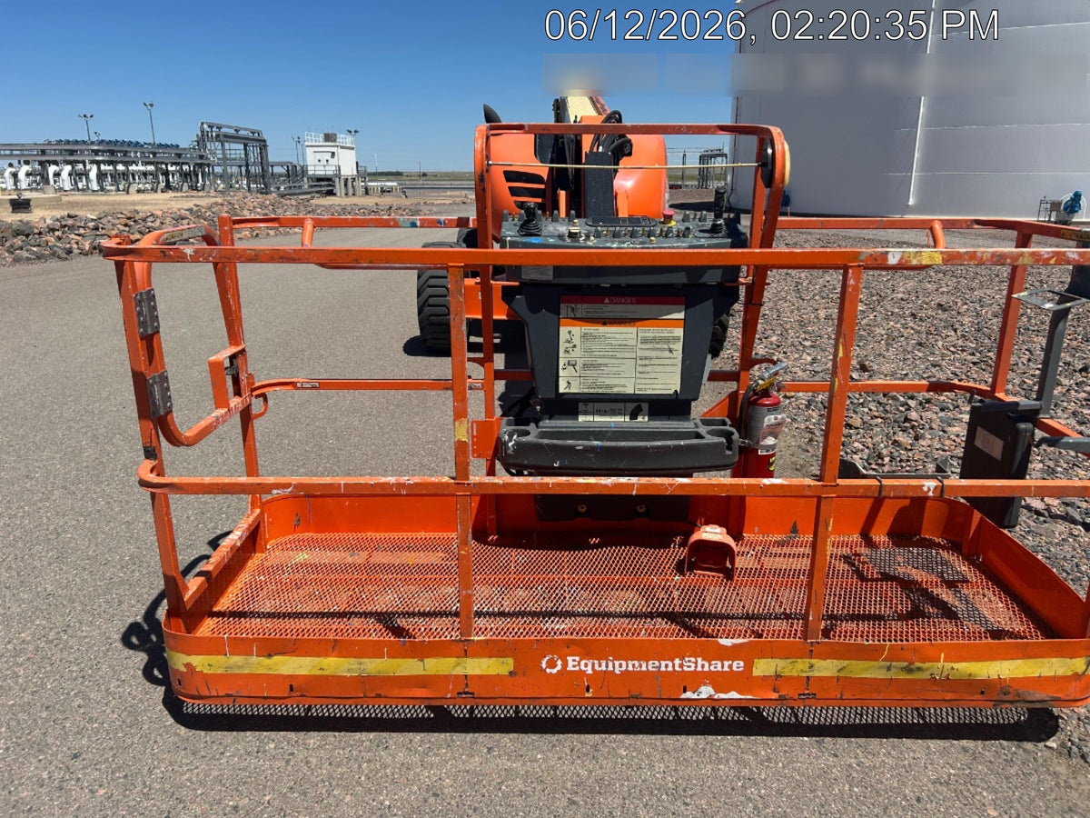 2023 JLG 600AJ