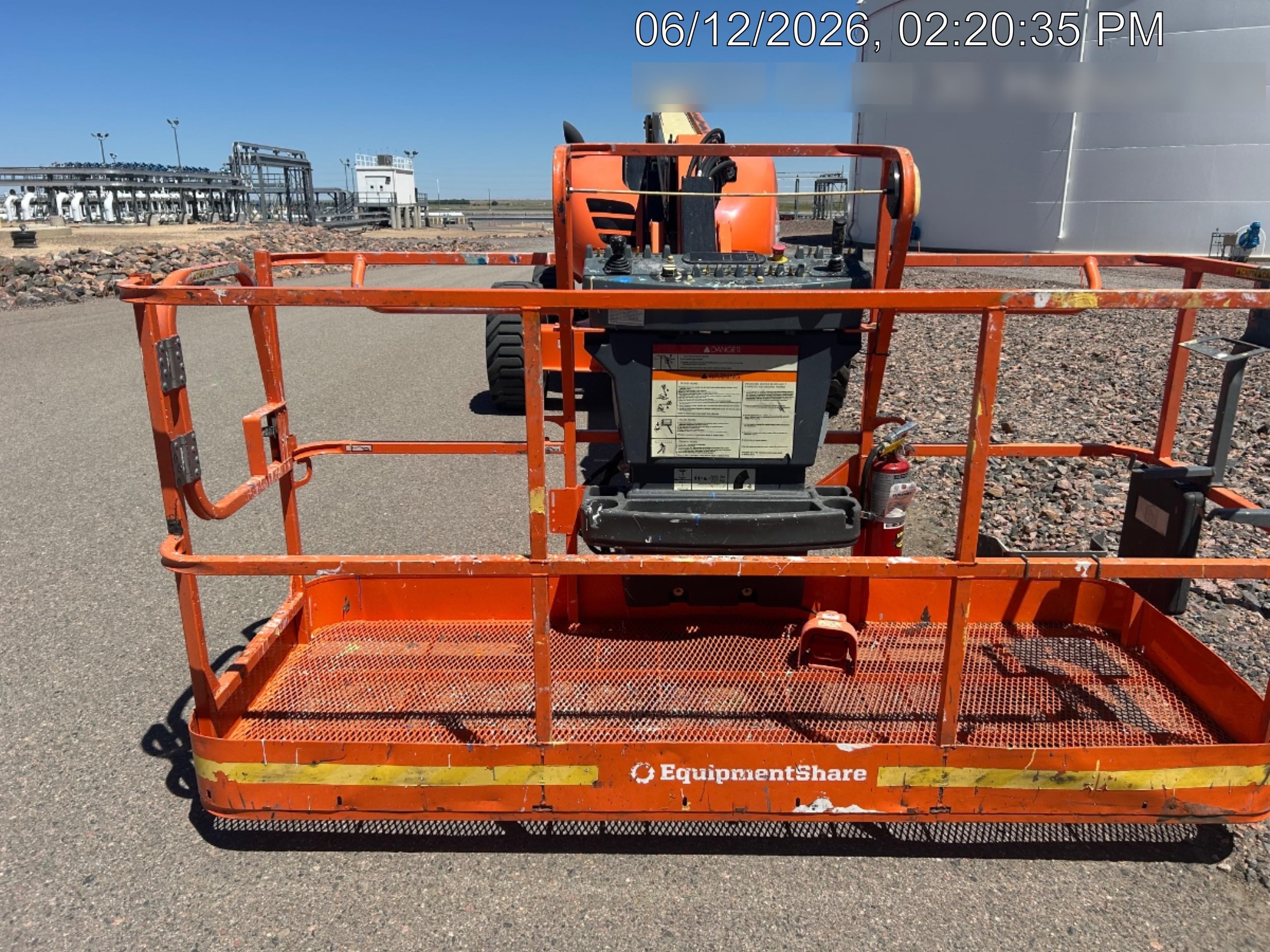 2023 JLG 600AJ