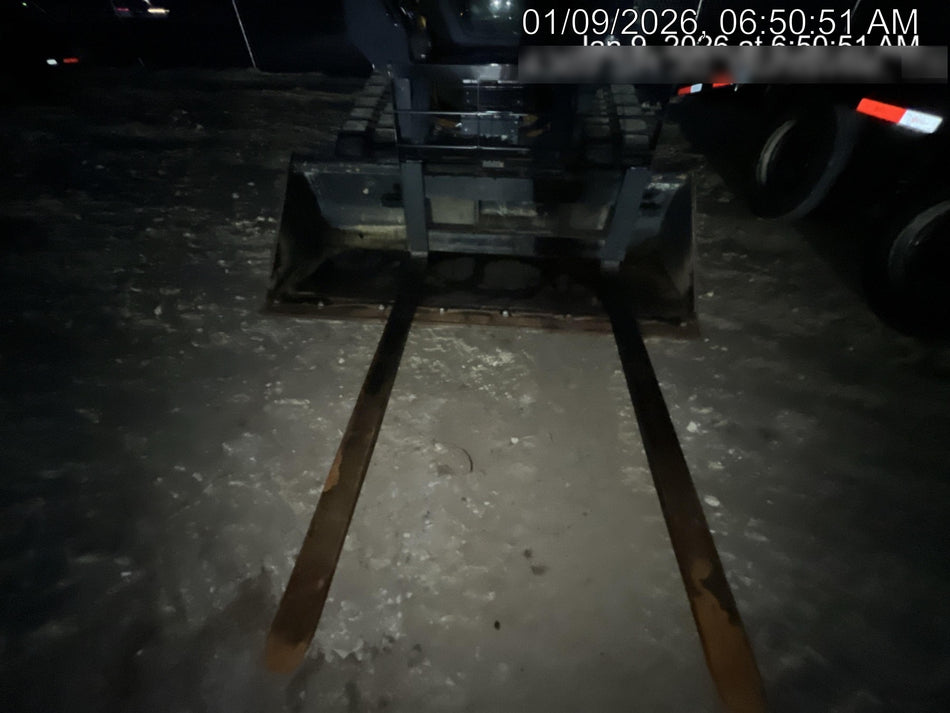 2025 ARROW MATERIAL HANDLING 24" Pallet Fork Frame