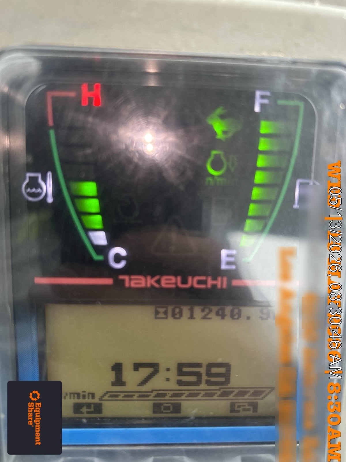 2022 TAKEUCHI TB235-2R