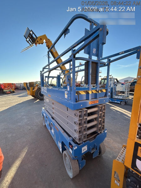 2022 GENIE GS-3232