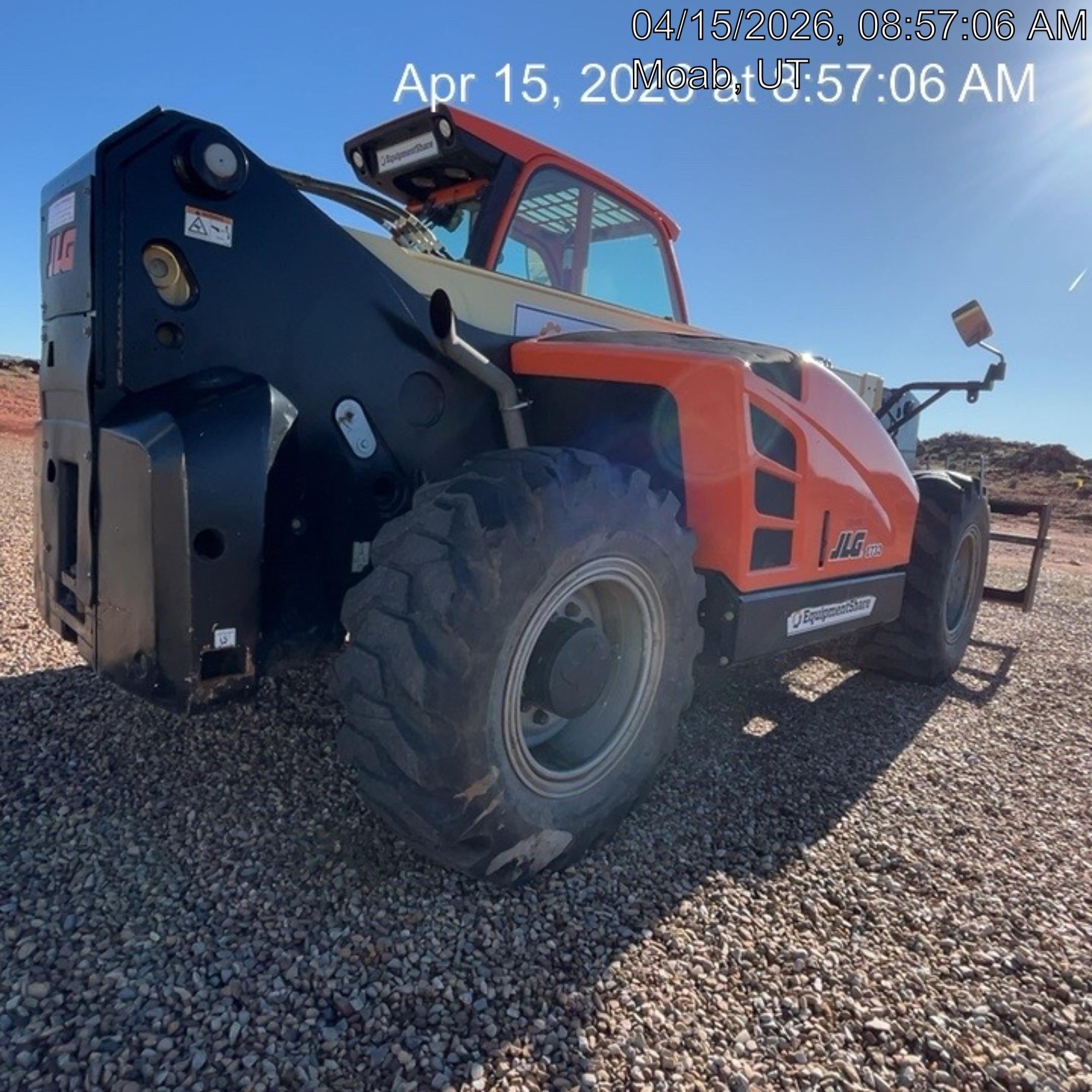 2021 JLG 1732