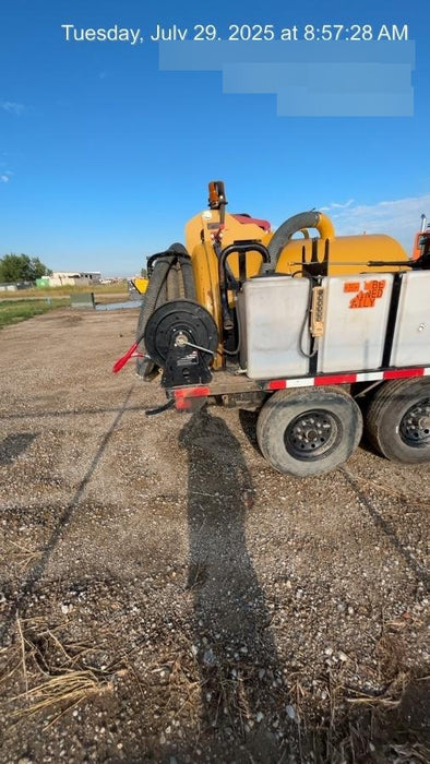 2023 VAC-TRON LP573XDT