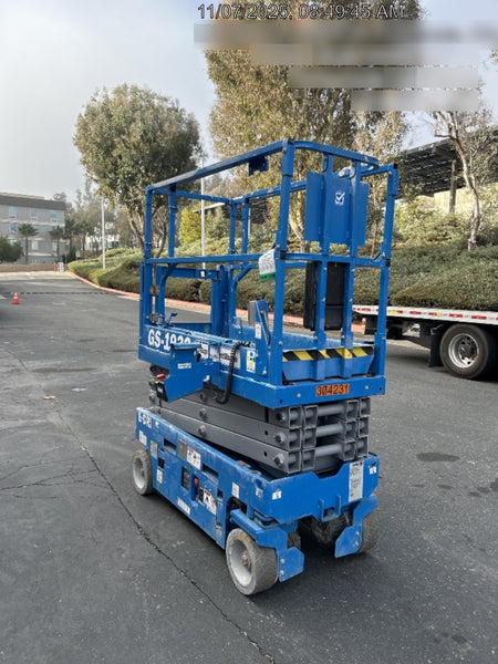 2023 GENIE GS-1932