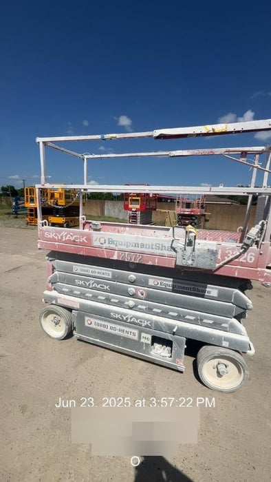 2016 Skyjack SJIII-3226 Standard Options