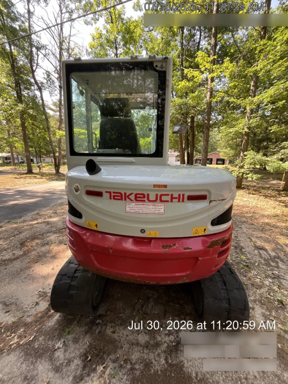 2022 TAKEUCHI TB250-2CR