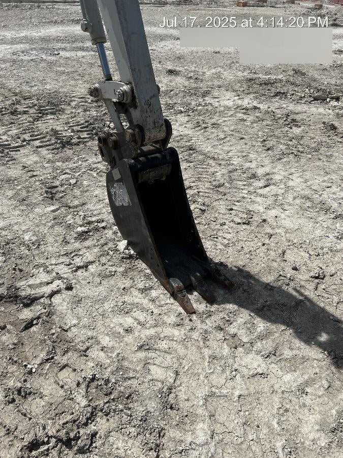2023 TAKEUCHI TB235-2R