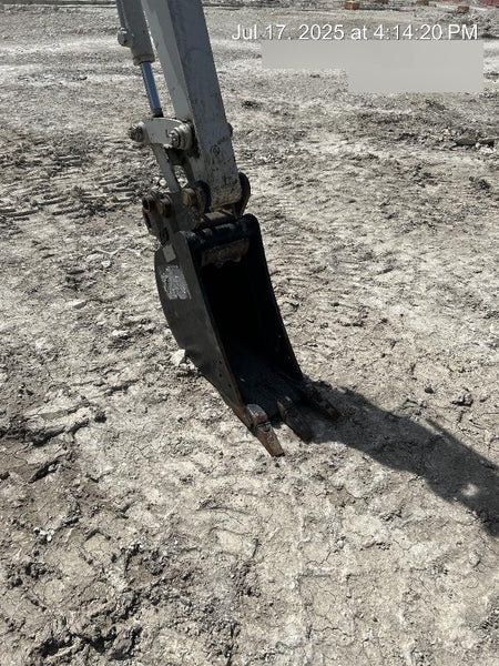 2023 TAKEUCHI TB235-2R