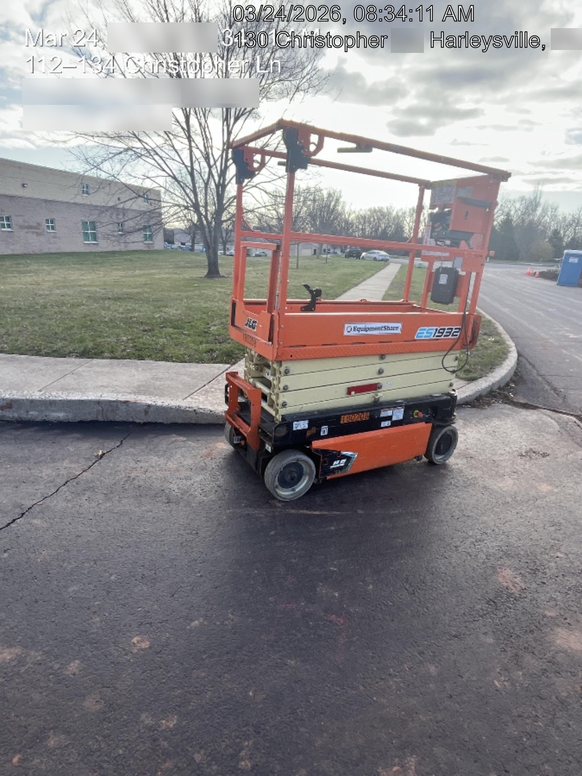 2021 JLG ES1932